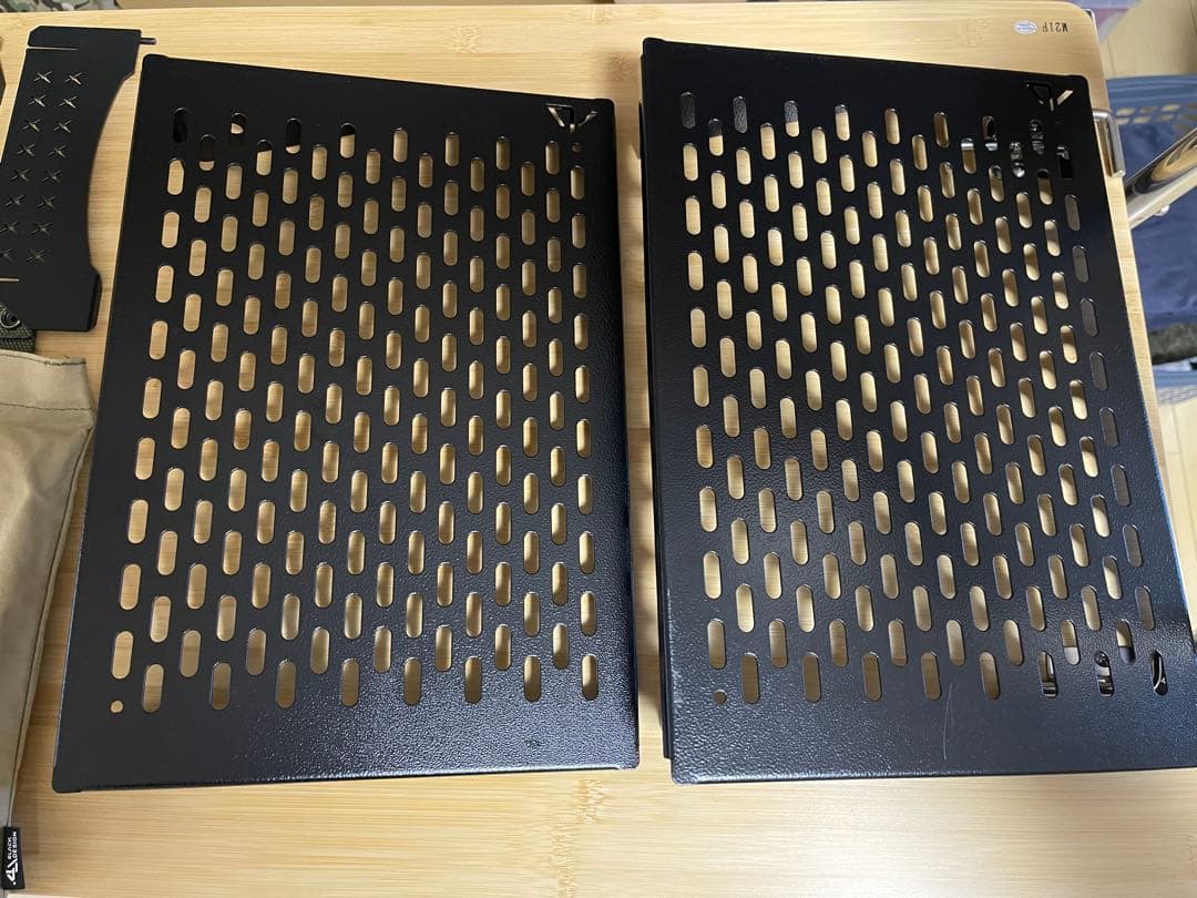 【美品】　ブラックデザイン　ノーマル柄　アイアンプレート　2枚セット