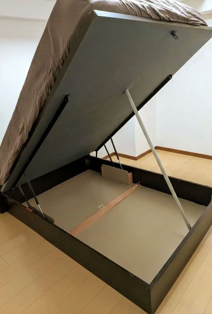 【送料込み】ニトリ跳ね上げ収納付きダブルベッド（フレームのみ） ダークブラウン