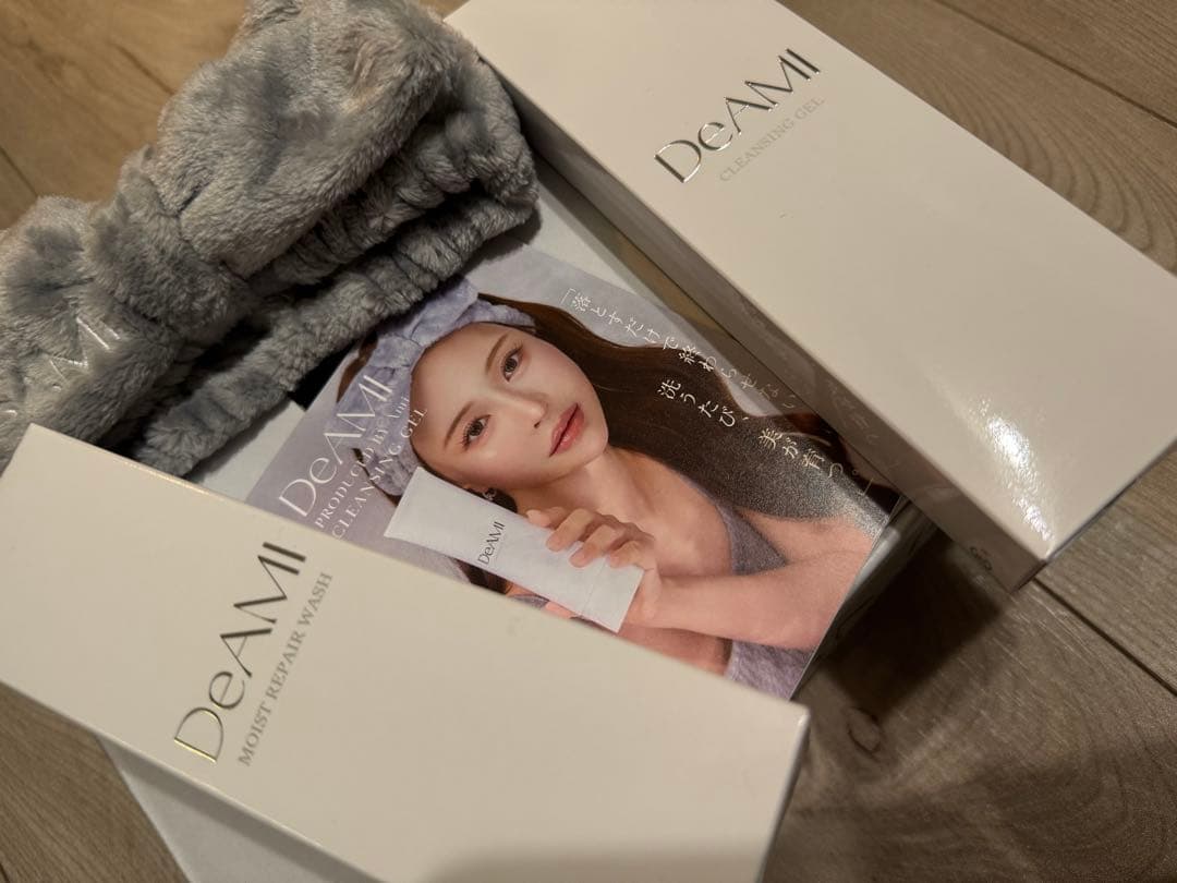DeAMIのクレンジングゲルと洗顔、ヘアバンド付き