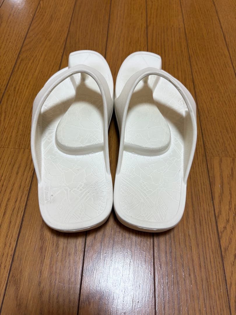 ラクバキ　イージーサンダルホワイト　Mサイズ