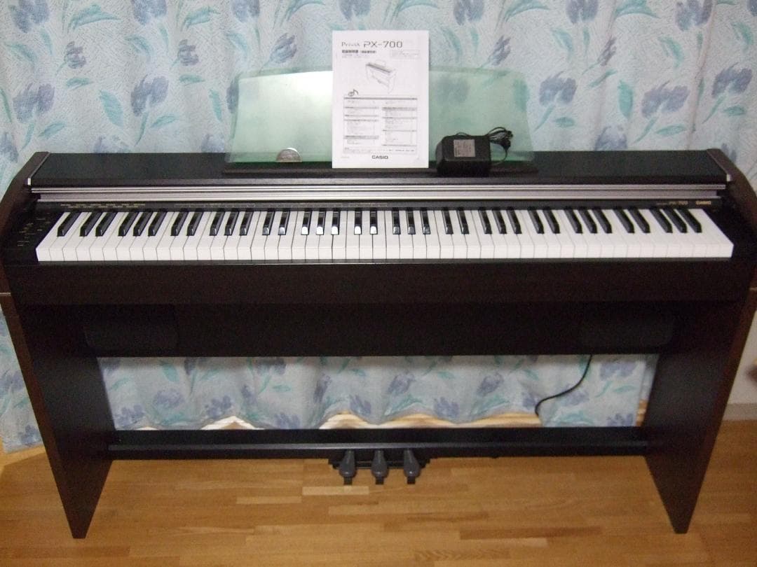 電子ピアノ CASIO Privia PX-700 88鍵盤 送料込み