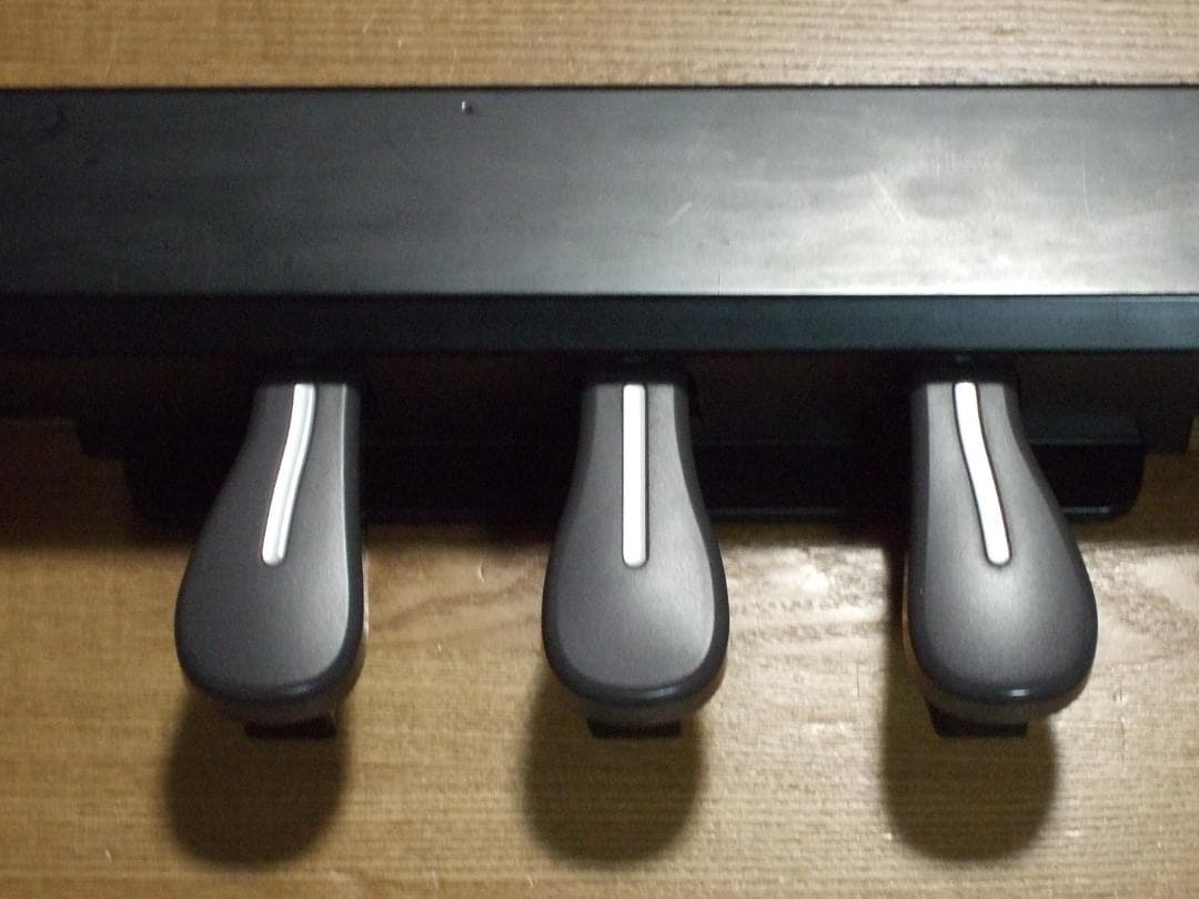 電子ピアノ CASIO Privia PX-700 88鍵盤 送料込み