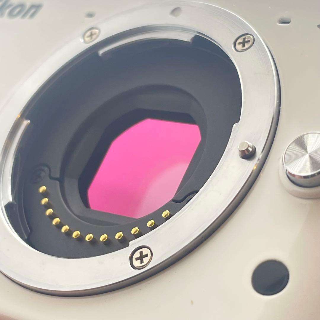 【ショット数2000・返品保証】Nikon1 J2 ホワイト レンズキット