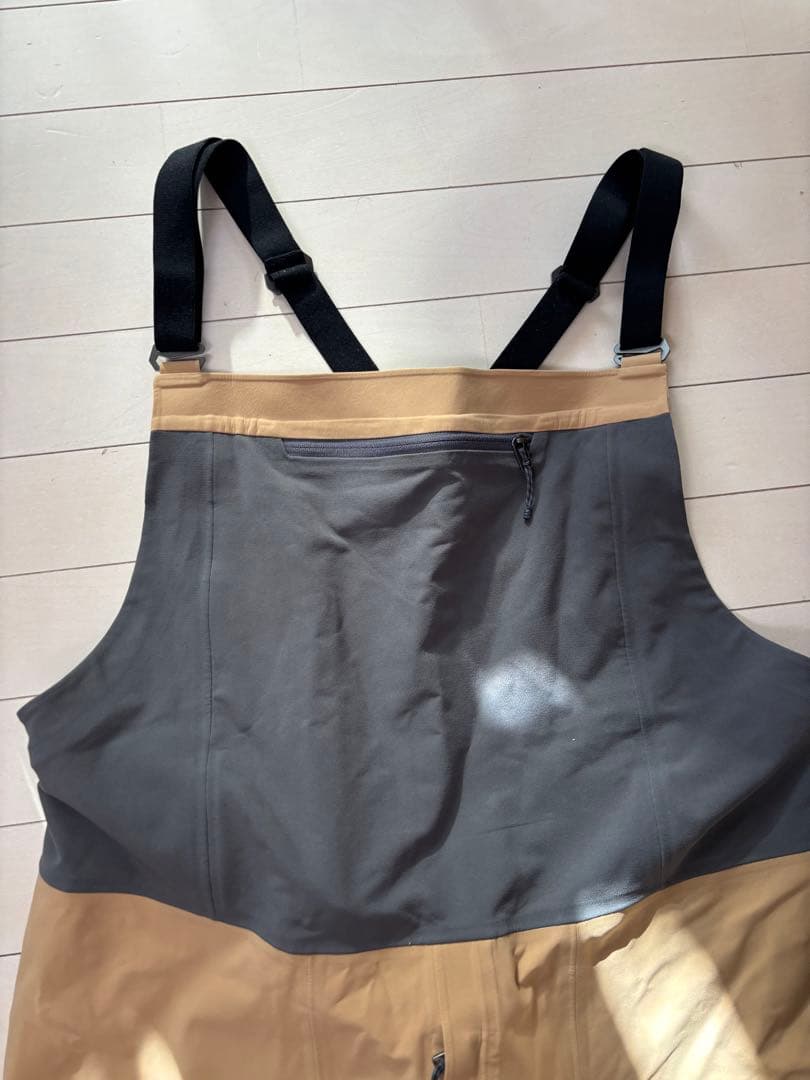 パタゴニア　スノードリフター・ビブ　XL 新品未使用　スキー　スノーボード