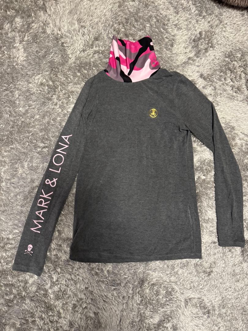 やす君 美品　MARK & LONA モックネック