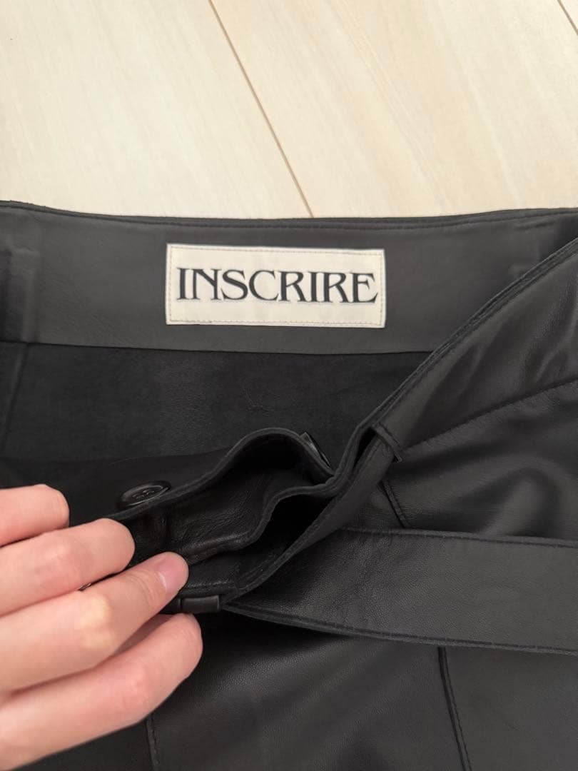 INSCRIRE レザースカート
