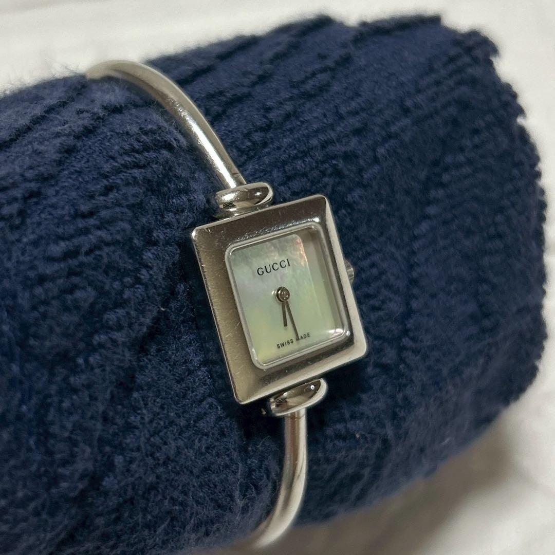 GUCCI 1900L 稼働品 シェル文字盤 レディース腕時計 バングルタイプ