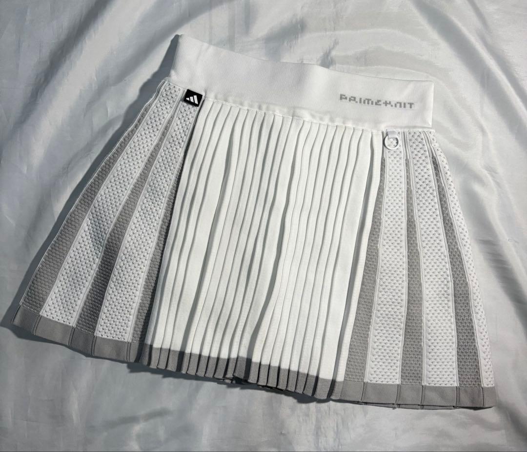 専用様　未使用adidas ゴルフ　セットアップ　モックネック　プリーツスカート