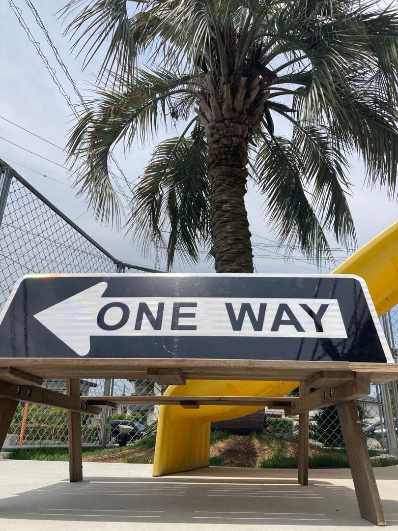 アメリカンガレージ　オブジェ　道路標識　アメリカロードサイン　看板　ワンウェイ