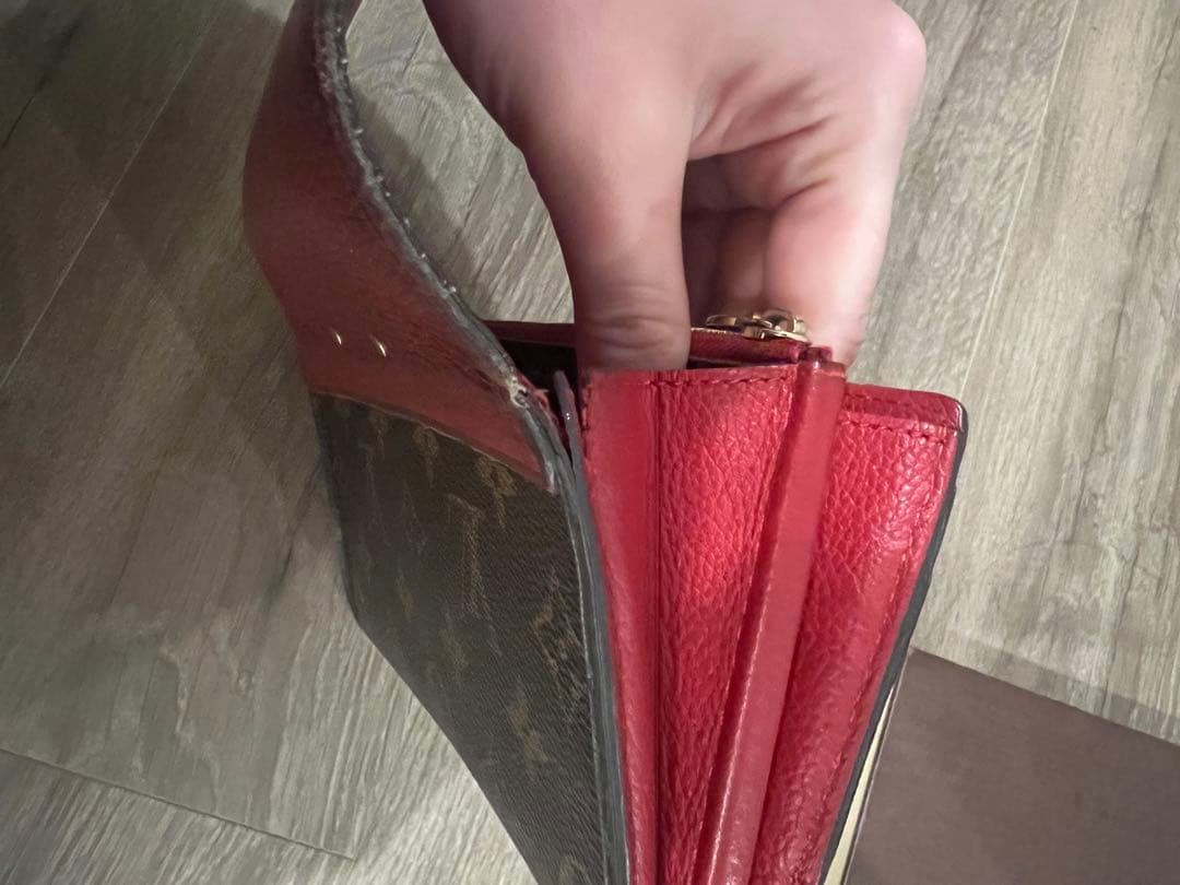 Louis Vuitton 長財布 黒/赤