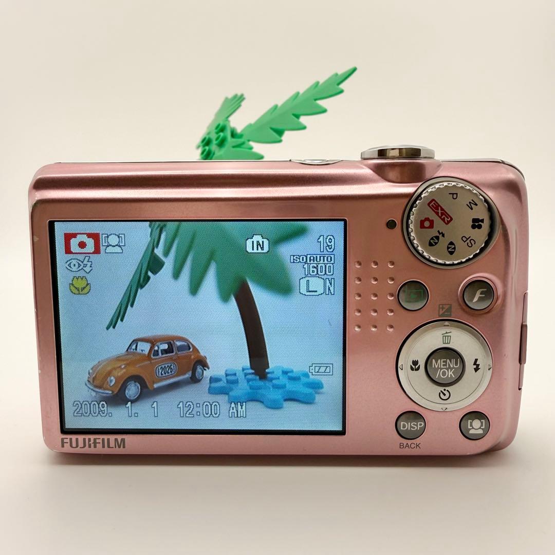 【付属品あり】FUJIFILM FinePix F70EXR ピンク　美品