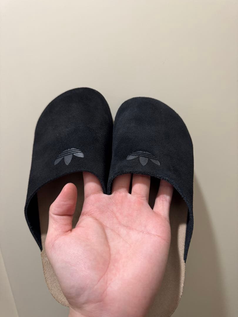 adidas ADIMULE SLIDES ブラック　スエード生地　26.5cm