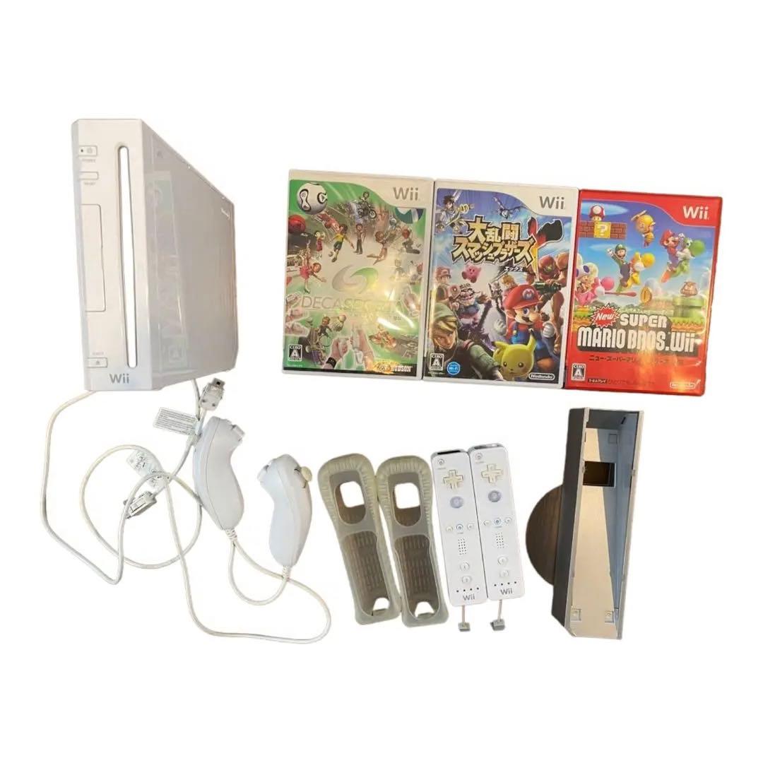 Nintendo Wii 本体　ソフト3本含む　ニンテンドウ　任天堂