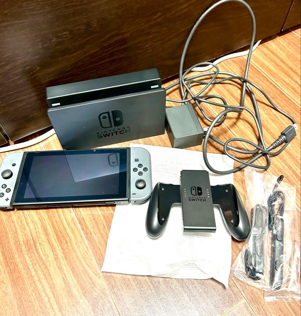 箱無し、ほぼ未使用 Switch本体 付属品 Nintendoグレー 付属品付き