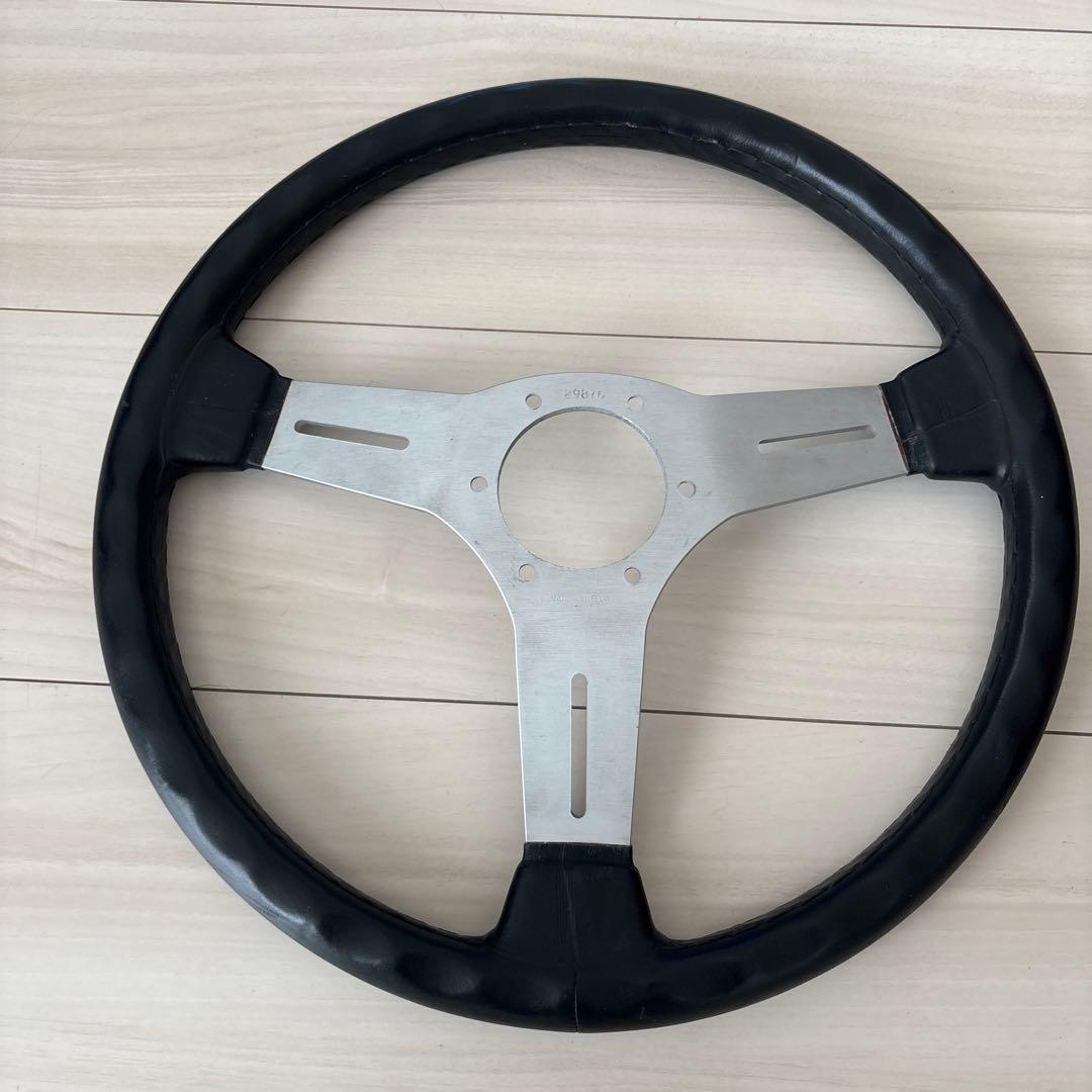 ナルディ　コンペティション　ブラックレザー&シルバースポーク36パイ　正規品中古