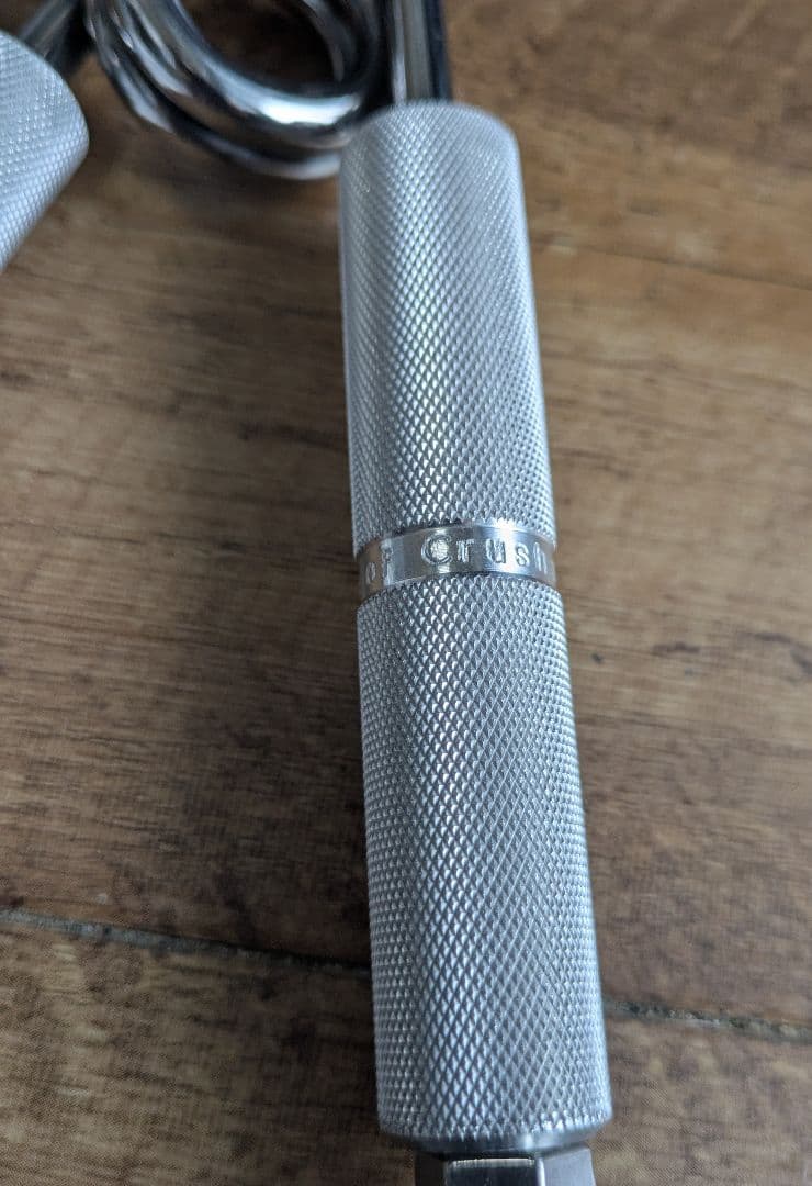 CoC No. 3のチョーカーハンドグリッパー