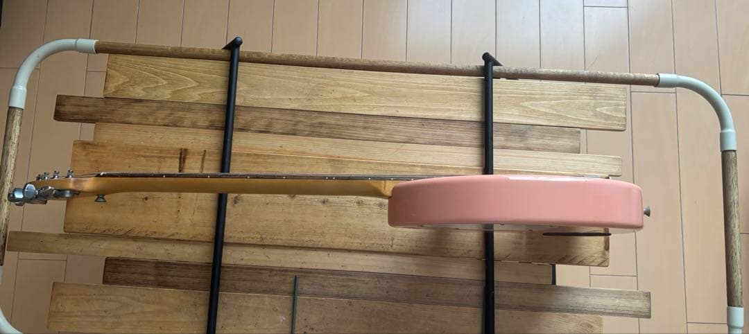 フェルナンデス ZO-3 アンプ・スピーカー内蔵ギター ピンク