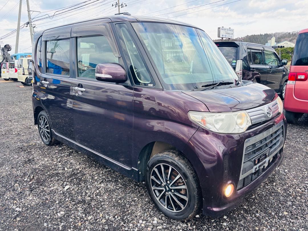 ダイハツタント　カスタム　4WD 平成25年式