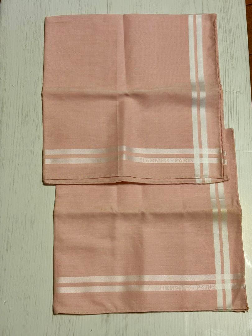 エルメス　HERMES ハンカチーフ 《エルメス・パリ》ピンク　未使用１枚