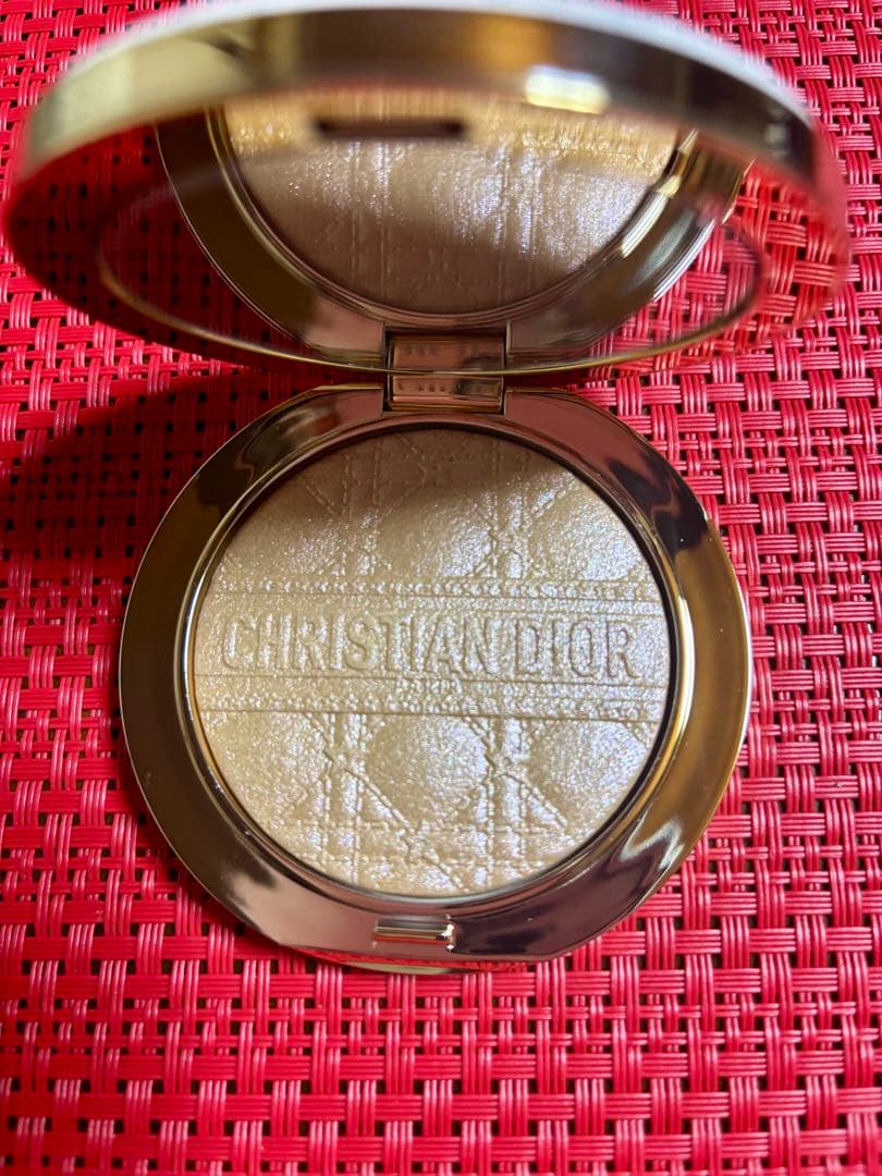 ディオールスキン フォーエヴァー グロウ ルミナイザー 001ディオールスター