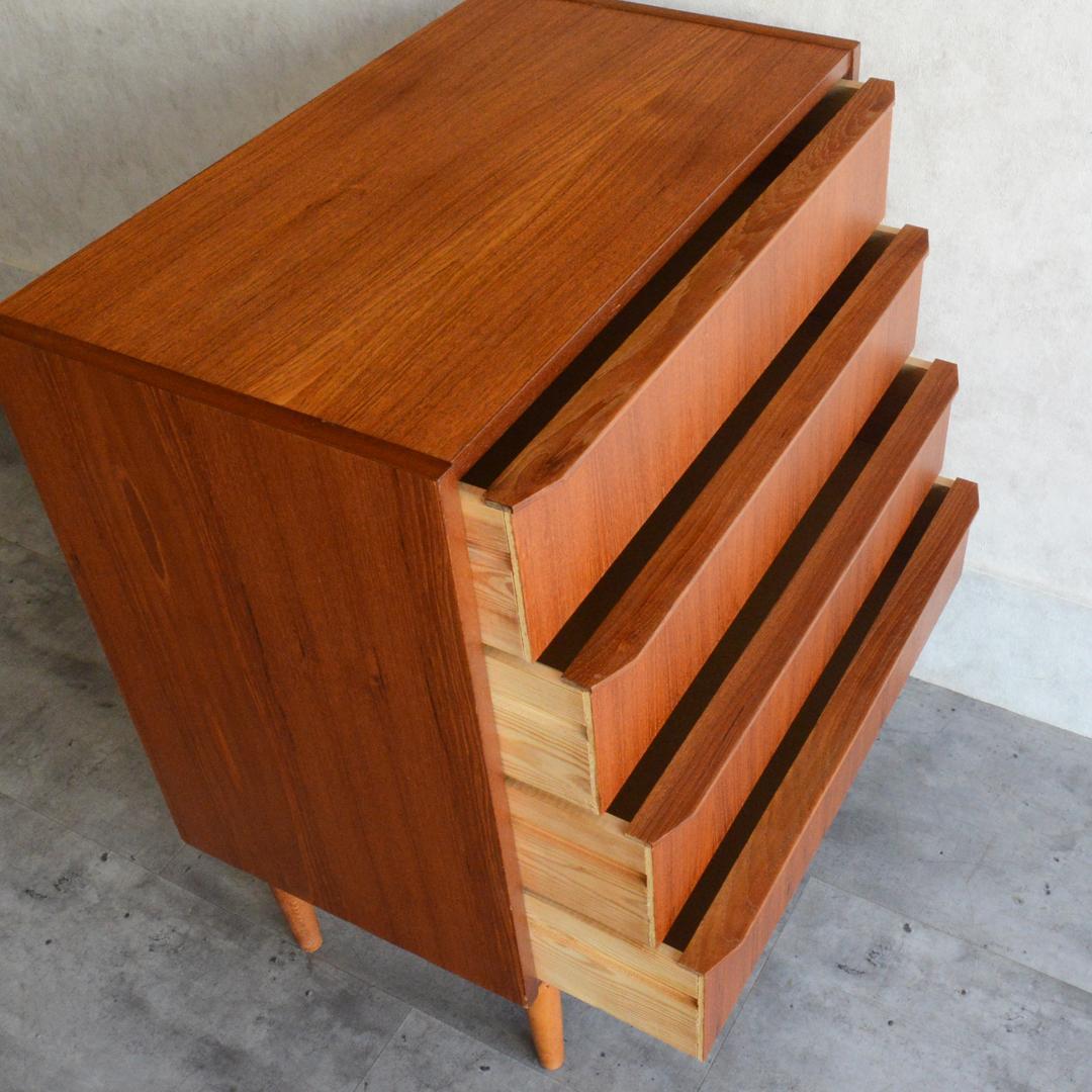 デンマーク 北欧ヴィンテージ チーク ４段 チェスト 洋タンス 北欧家具