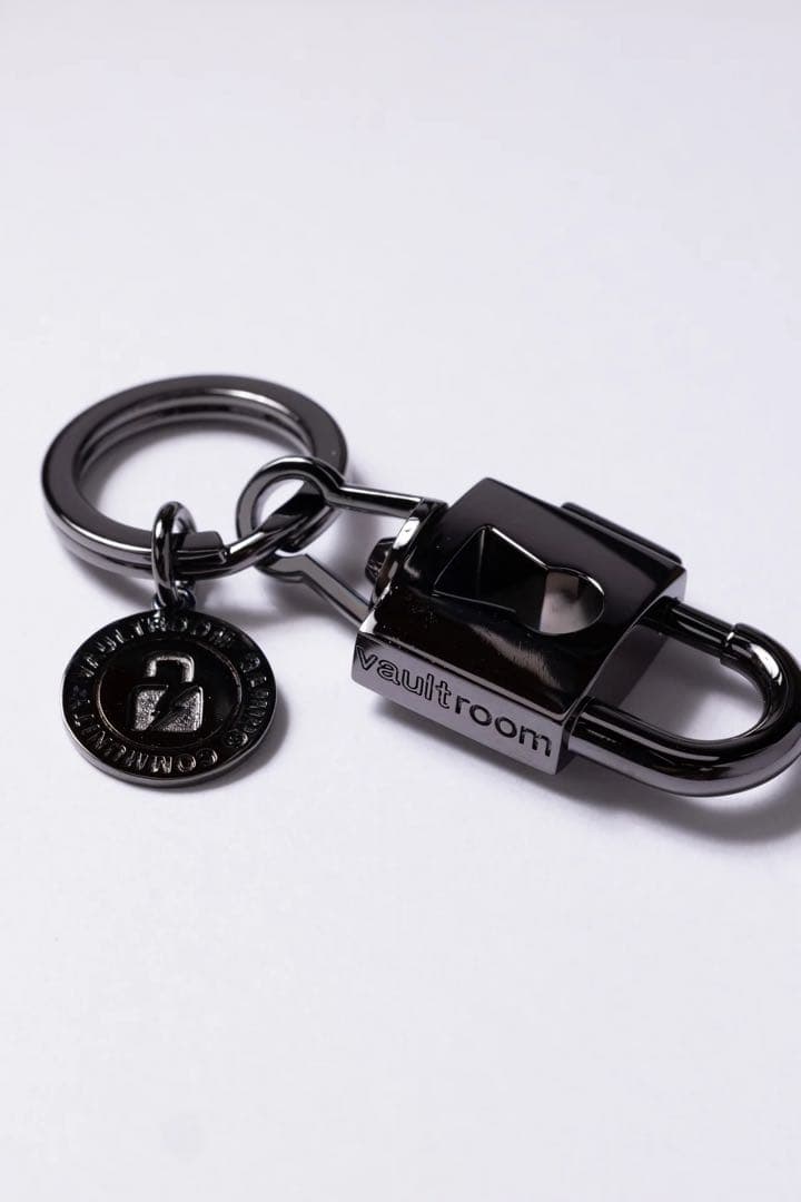 小物 VAULTROOM PADLOCK KEY HANGER / BLACK