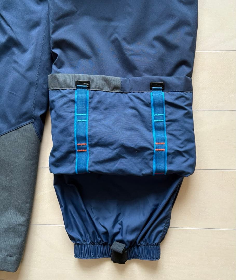 【美品】mont-bell 子供用スキーウェア上下セット（上140・下150）