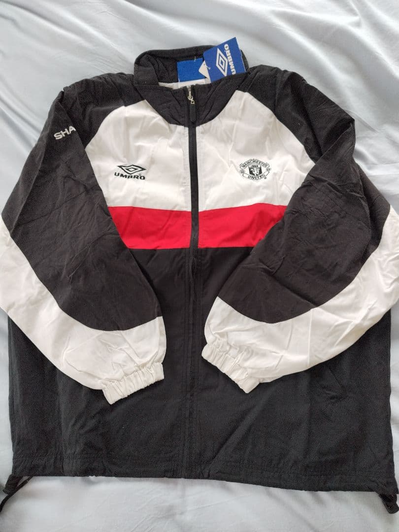 Umbro マンチェスターU ビステ・ウィンドブレーカー セット 黒/白/赤