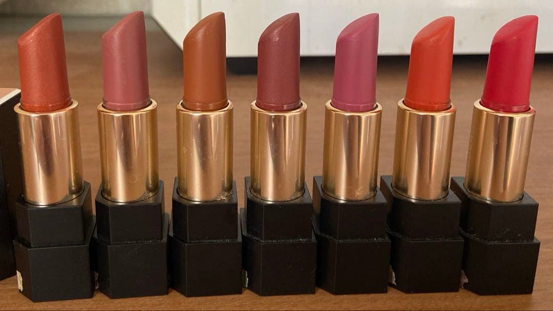 SUQQUシアーマットリップスティック