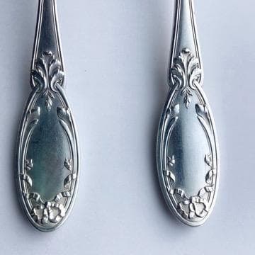 【アイルズバロウ】４本セット☆リボンモチーフ☆ティースプーン