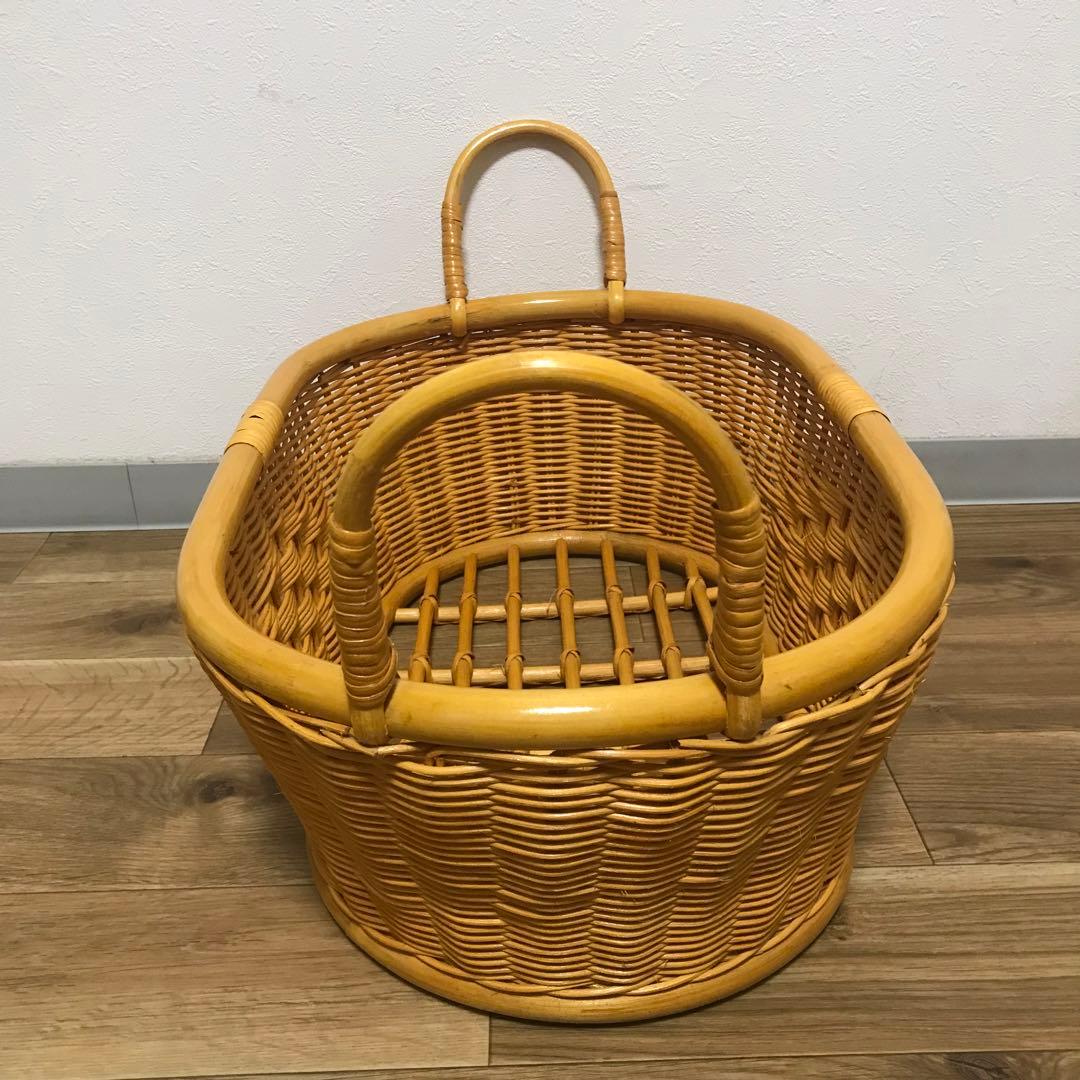土日限定⭐️お値引き中⭐️籐ランドリーバスケット　籐カゴ　ラタンバスケット　大きめ