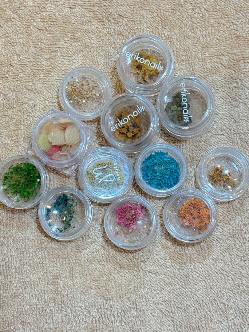 ネイルパーツセット（多色・erikonail）