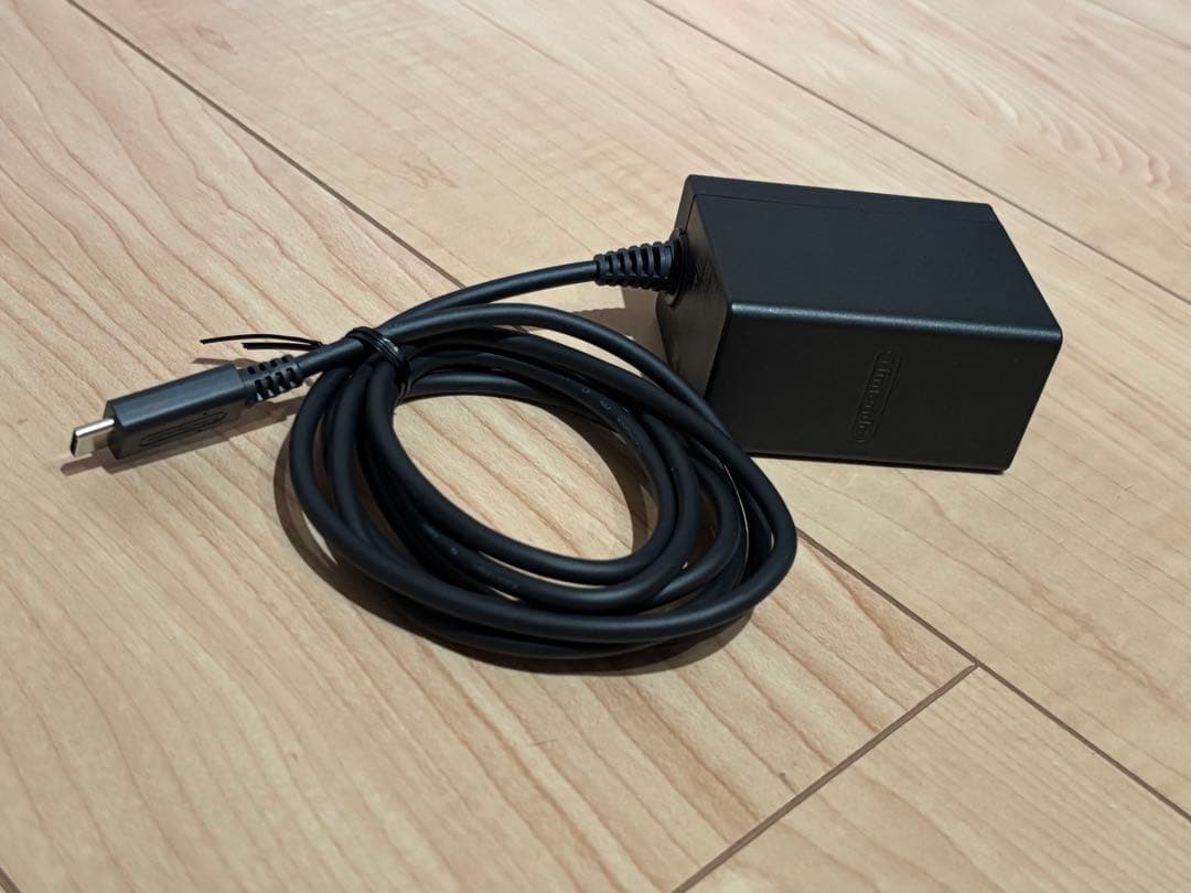 ニンテンドースイッチ Nintendo Switch ネオンレッド 美品