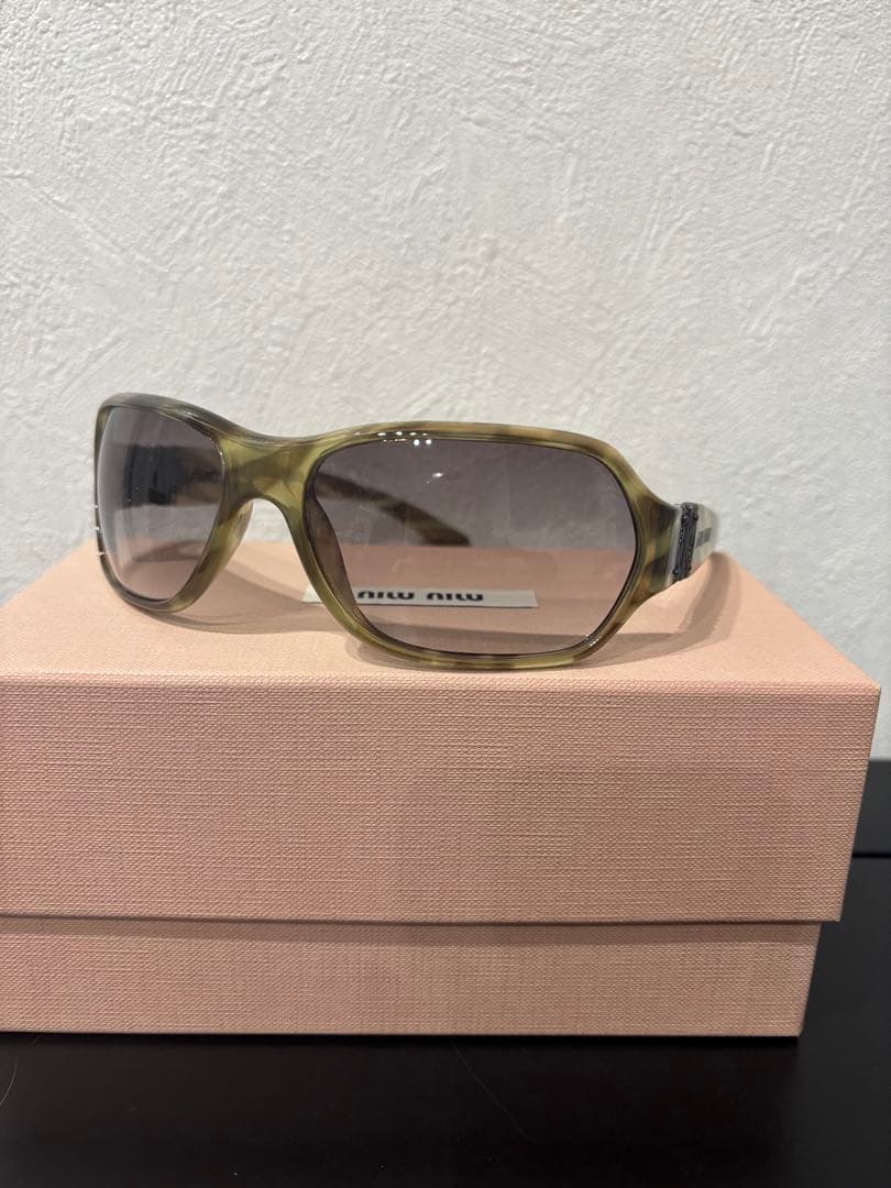 miu miu ミュウミュウ サングラス SMU03H カーキ