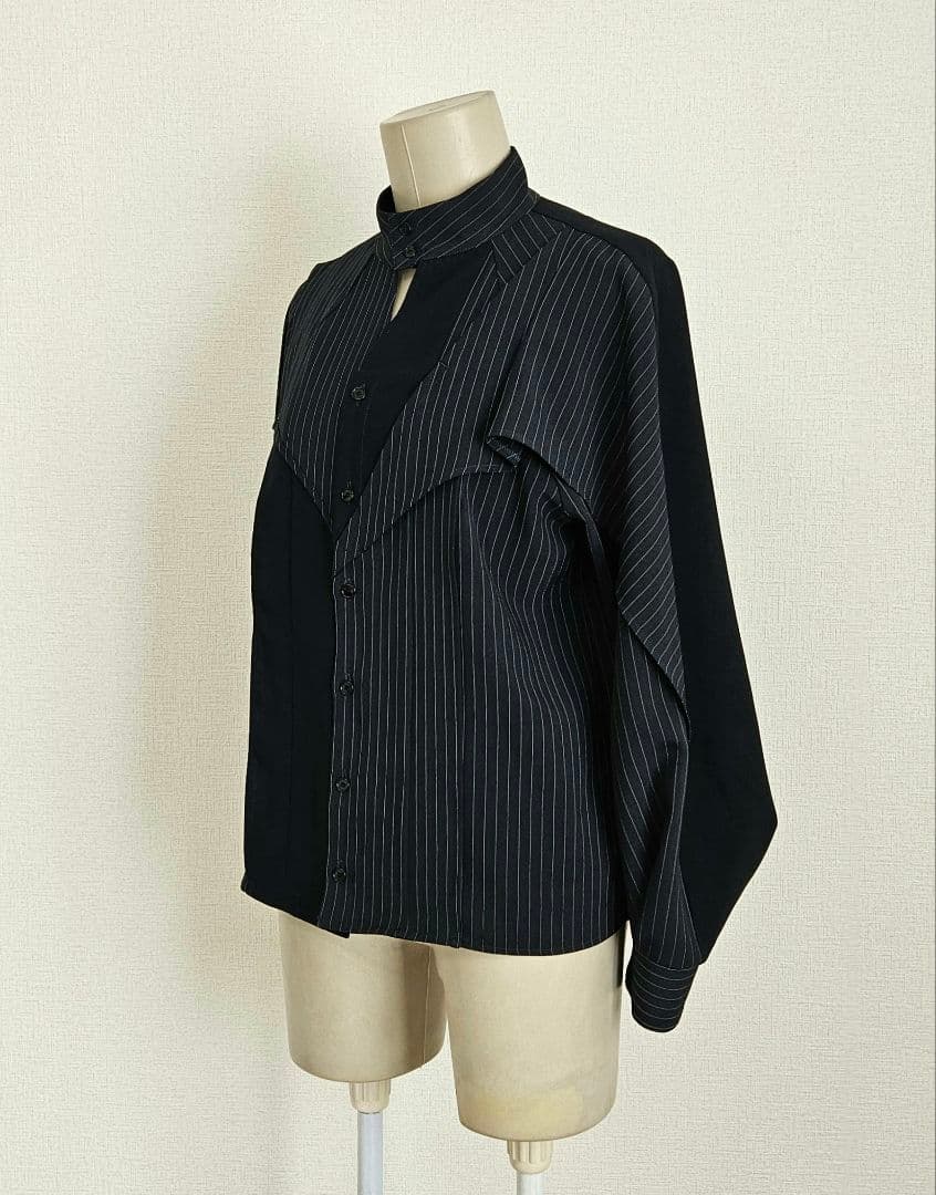 ●ユナイテッドトウキョウ　アシメスリットデザインブラウス