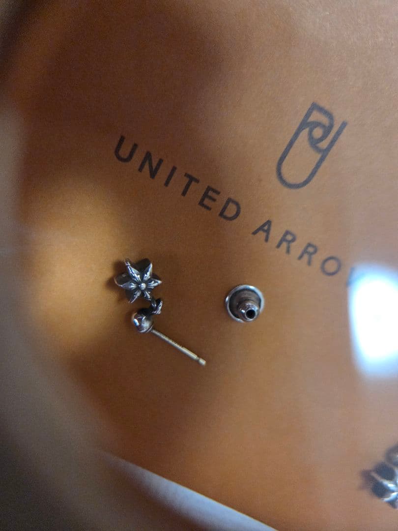 b*d様 CHROME HEARTS★タイニースタードロップピアス★ローリークロ