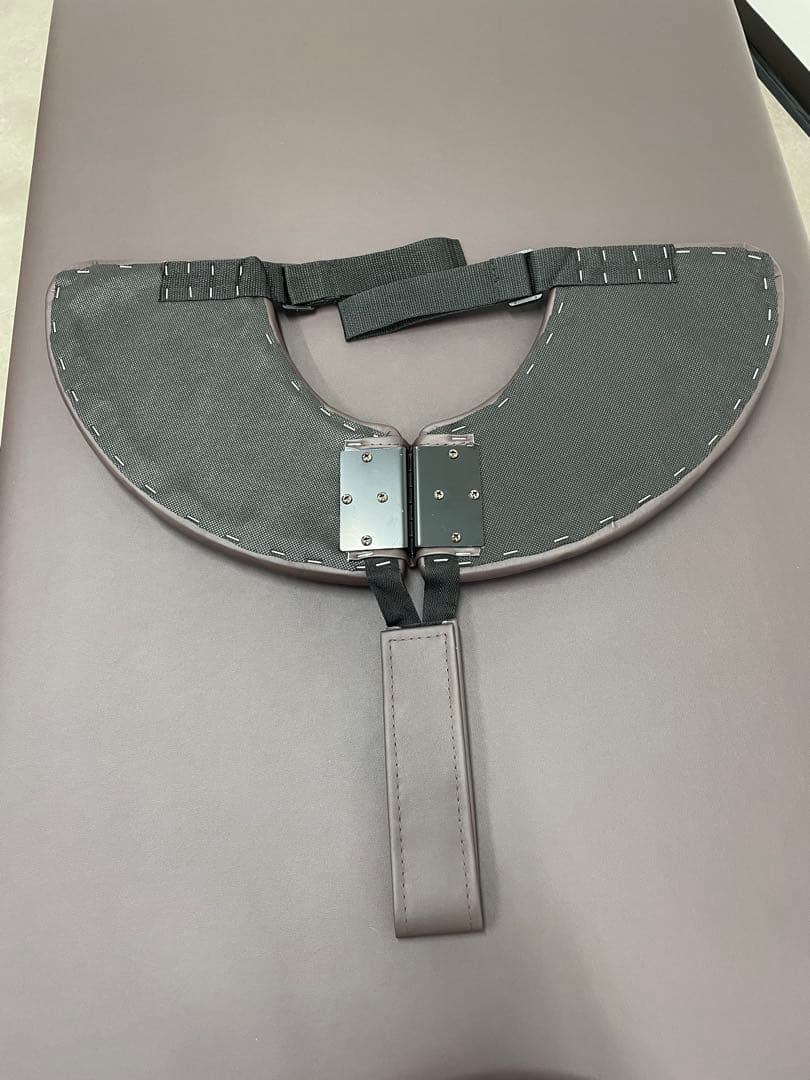 【極美品】昇降式電動ベッド 低反発 幅70cm エステ 整体 ブラウン