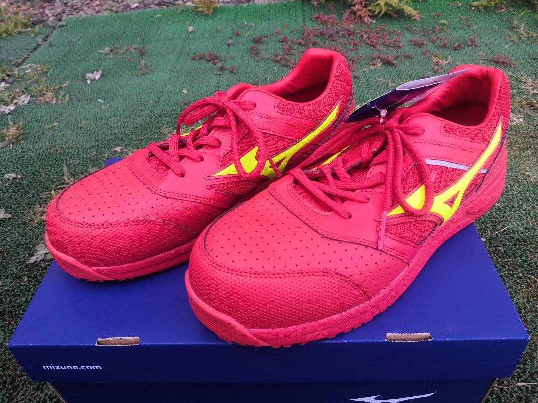 新品、未使用！26.5cm Mizuno 安全靴 レッド/イエロー ミズノ