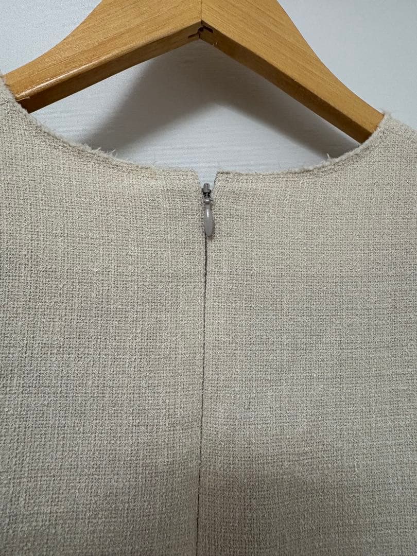 み*こ様 値下げ！ebure ノースリーブAラインワンピース ベージュ