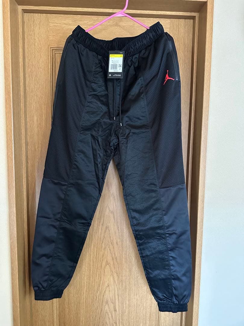 Jordan ナイロンジャケット　セットアップ　黒（上M・下S）