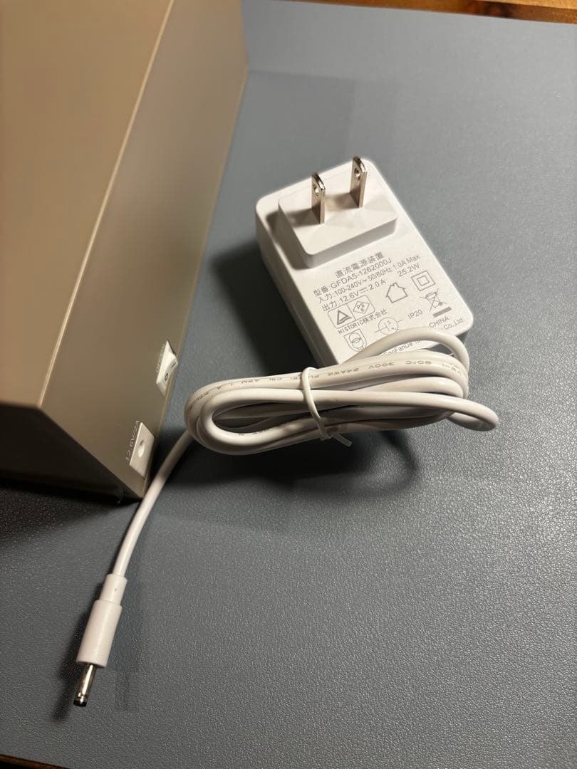 oui nails UV/LEDネイルライト 美容機能付き