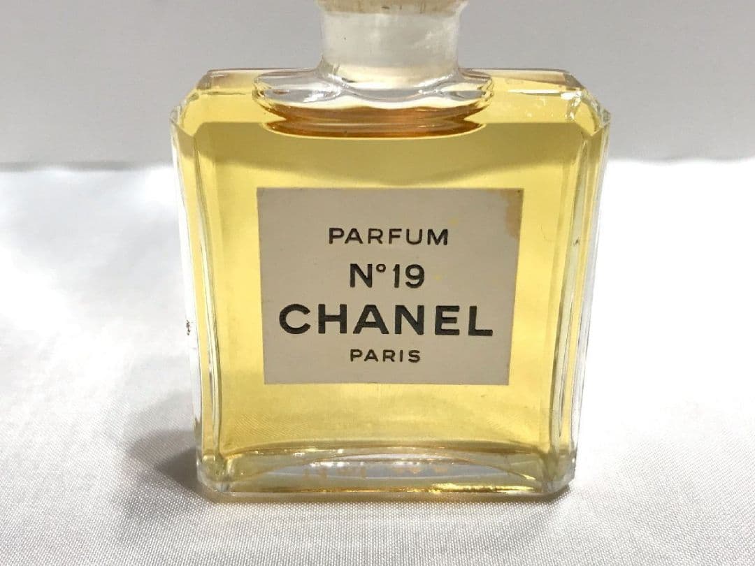 香水 ■ シャネル CHANEL ■ No.19 パルファム 28ml 14ml