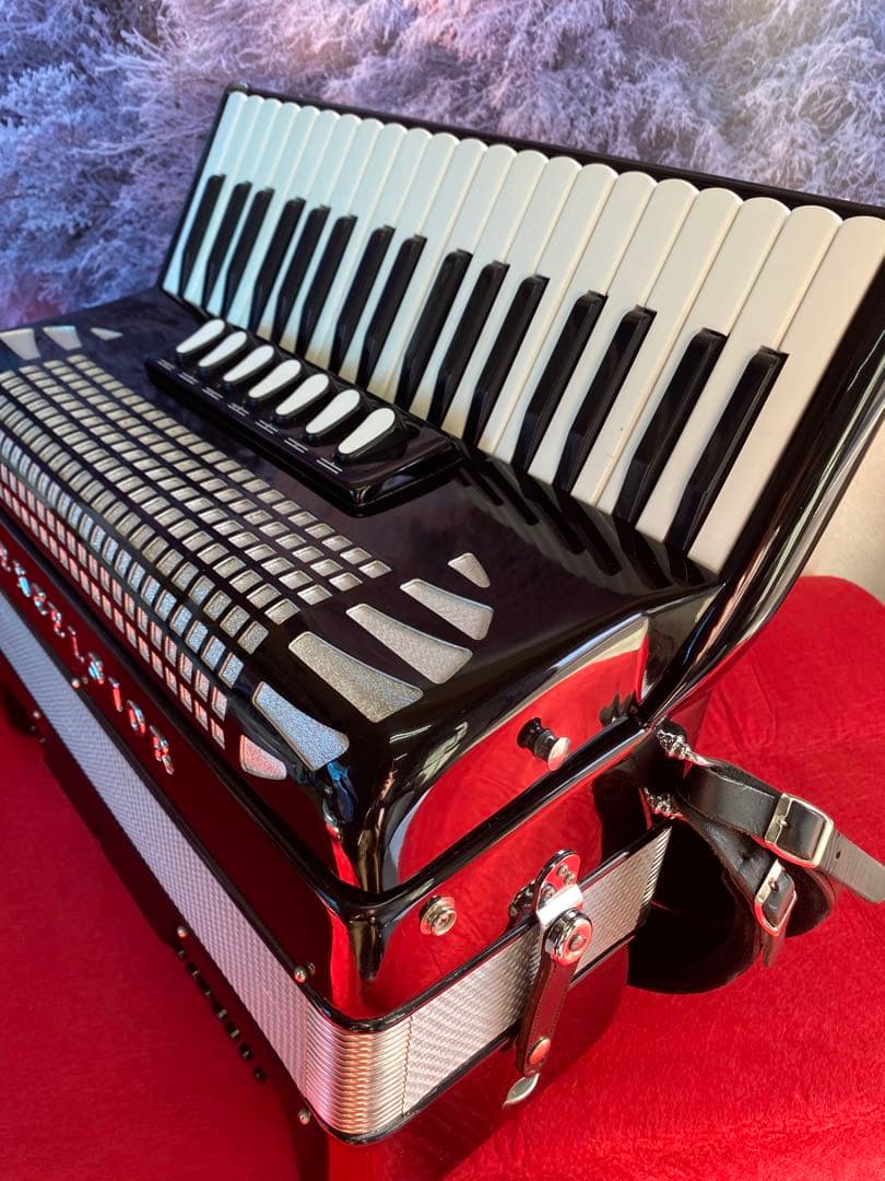 EXCELSIOR アコーディオン 1296デモ機状態37鍵盤、工房推奨アコ