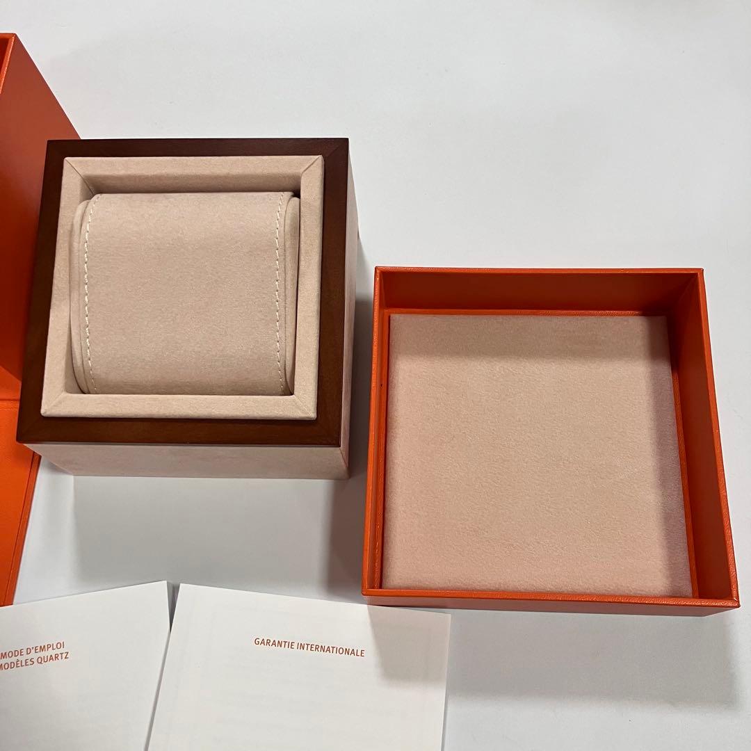 極美品　エルメス　腕時計　ケース　空箱　現行品　保証書　取扱説明書付き