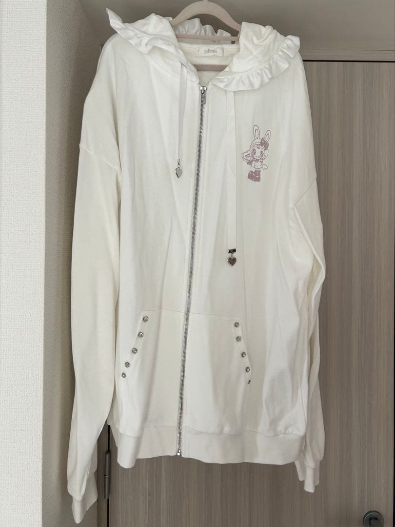 完売品 pium×Mezzo Piano ベリエちゃんハートケーキパーカー