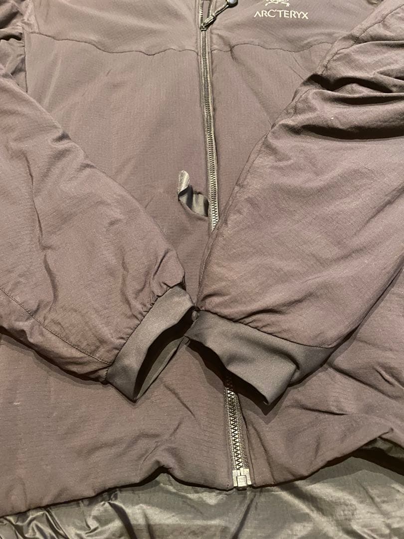 【訳あり】の為低価格出品　ARC'TERYX アウター　ブラック