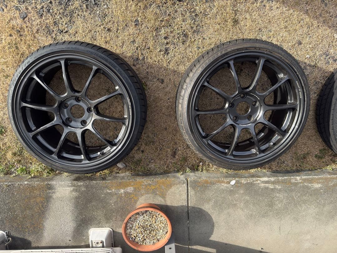 RAYS ZE40 18×8.5j+50 4本