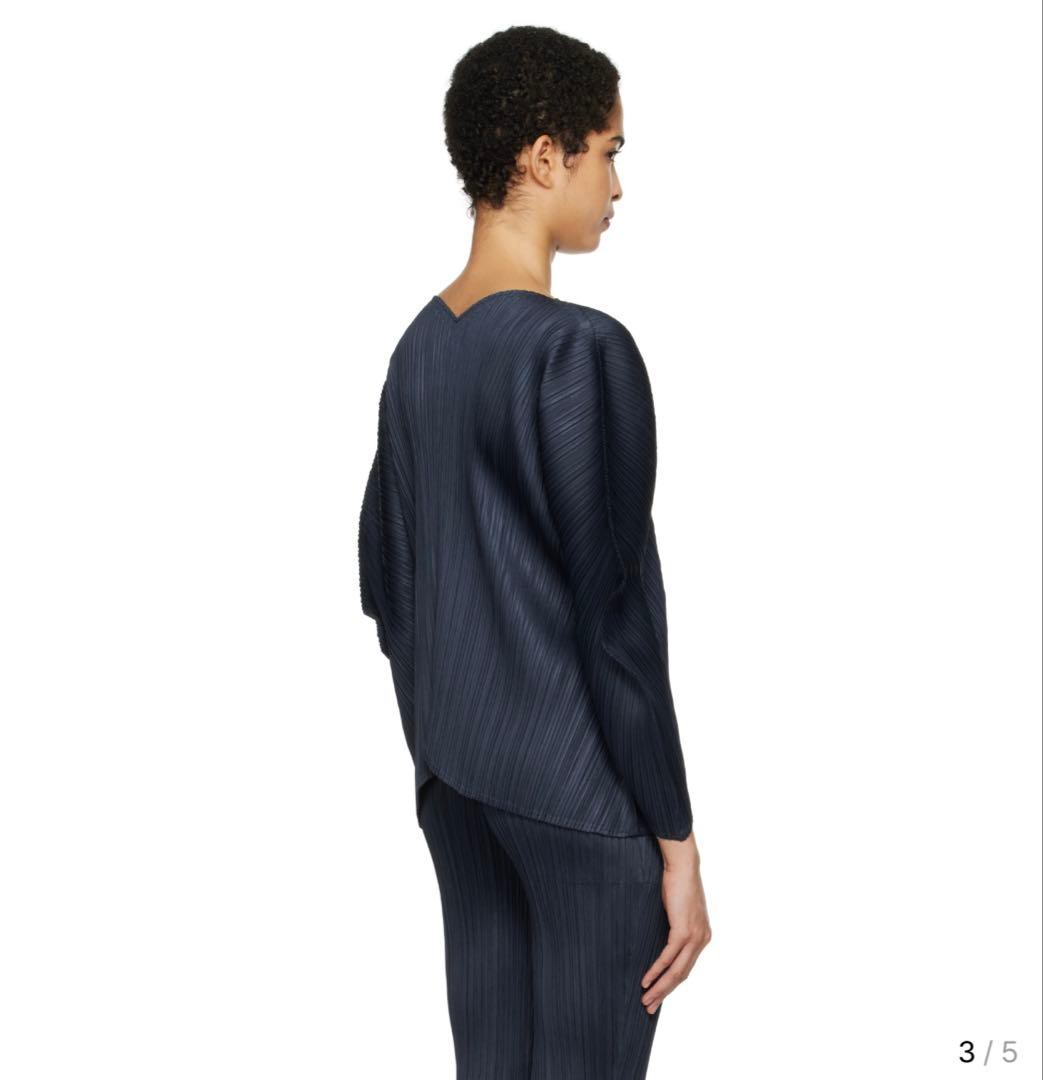 pleats please イッセイミヤケ トップス 3サイズ ネイビー