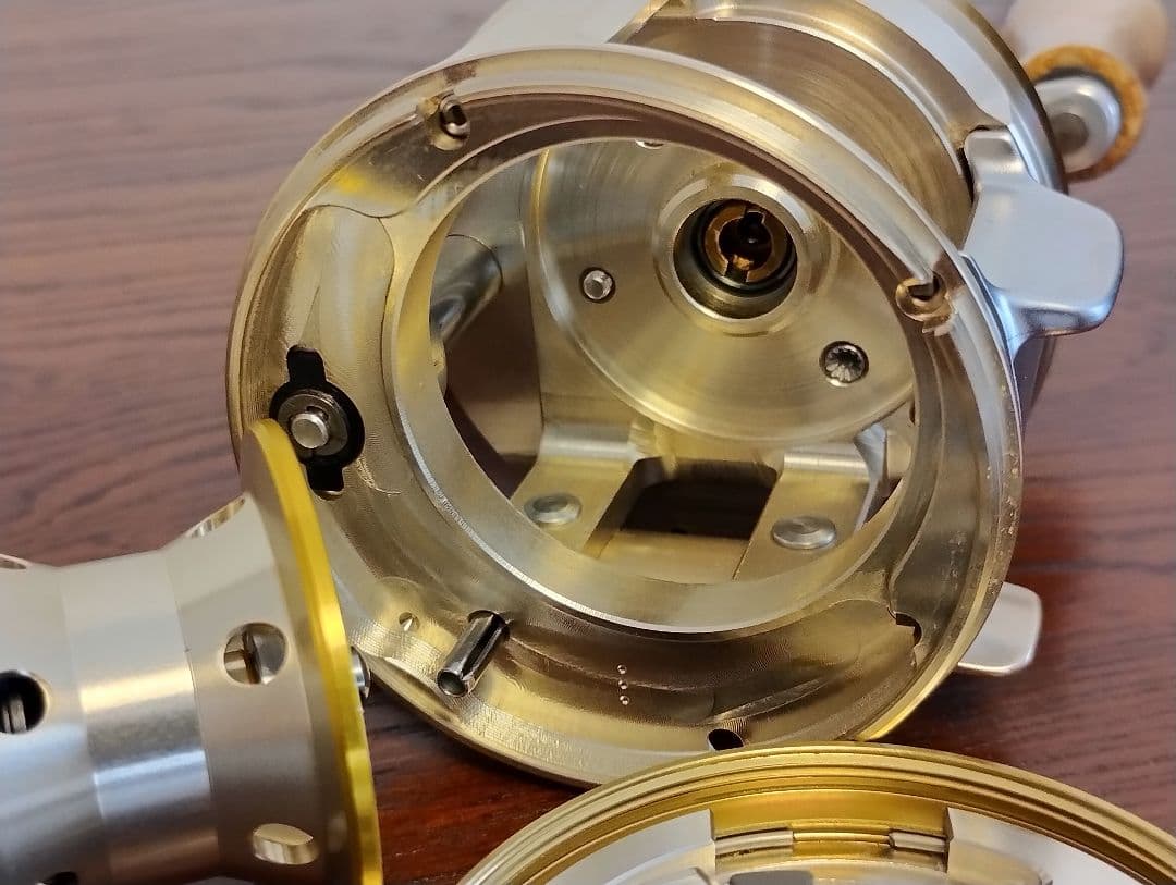 ダイワ　DAIWA　ミリオネア　CVZ205