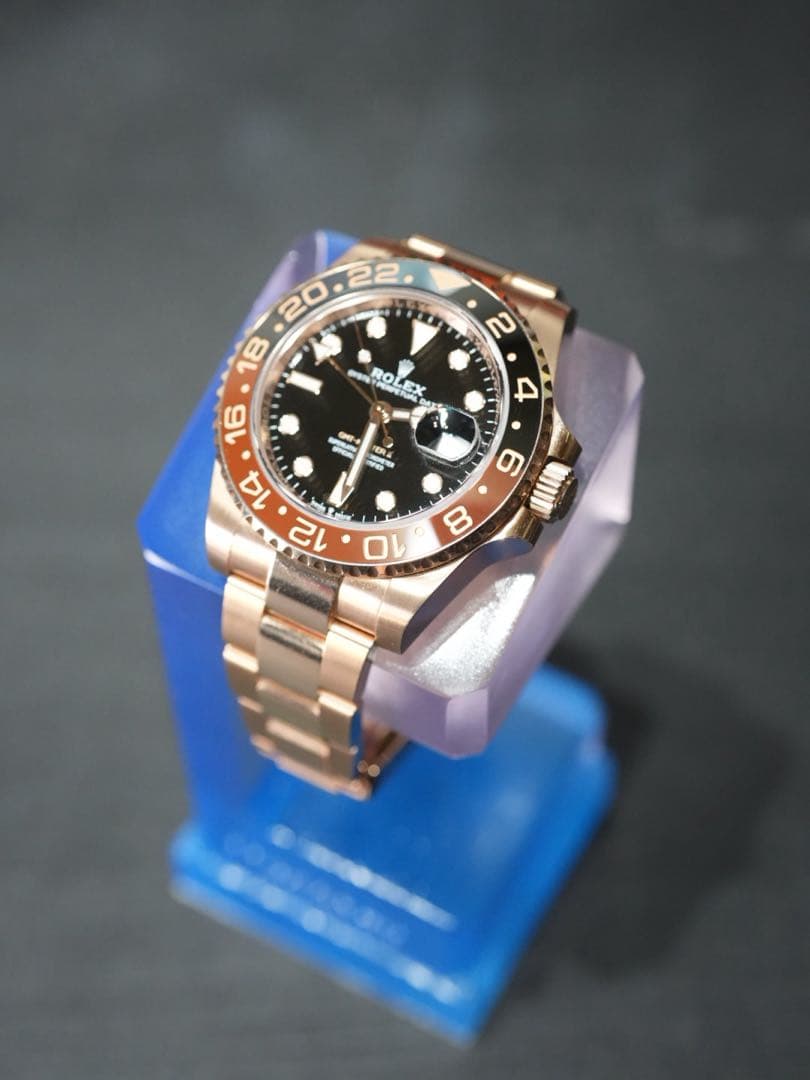 アイスクリアムントル 底面ブルー屈折 腕時計スタンド